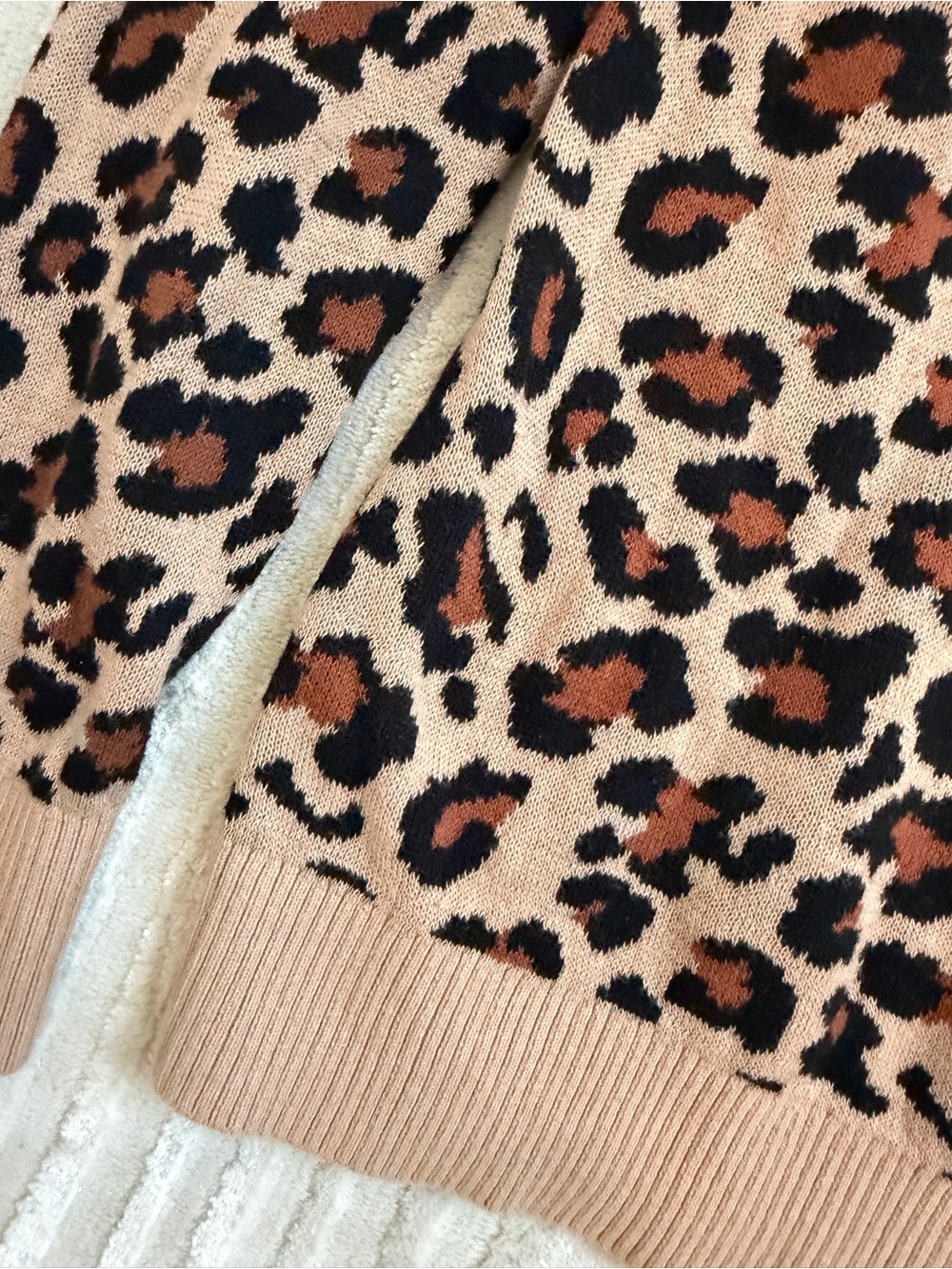 Express Leopard Print Crewneck Sweater in Tan, Black, Brown - Picture 5 of 8